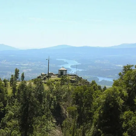 Alojamento de Turismo Rural Quinta Do Caminho, Al